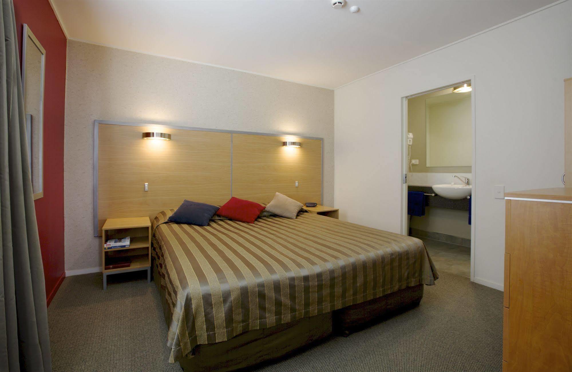 Landmark Manor New Plymouth Extérieur photo